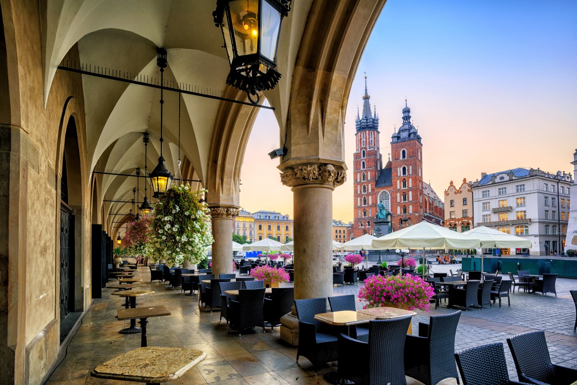 Hotel Kraków. Największy średniowieczny rynek i jeden z najpiękniejszych placów Europy
